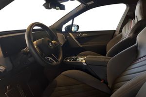 BMW iX bild 12