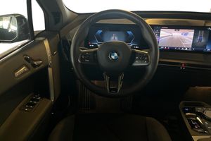 BMW iX bild 9