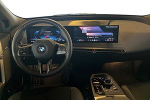 BMW iX bild 8
