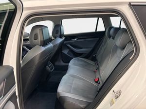 Volkswagen Passat bild 13