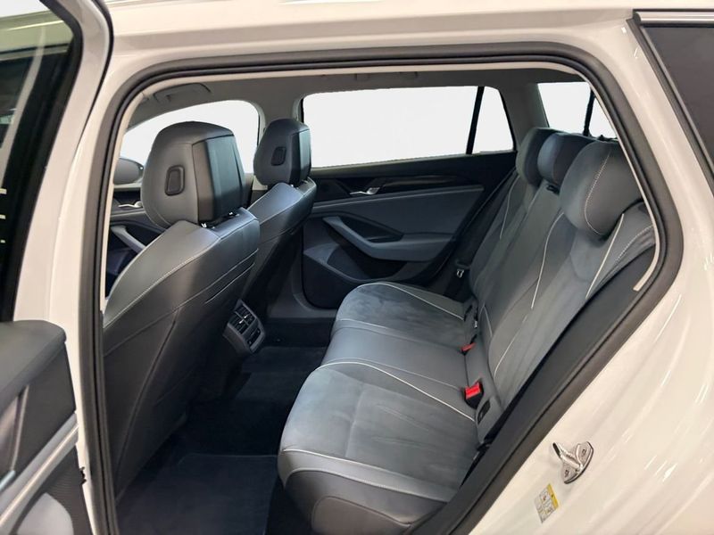Volkswagen Passat bild 13