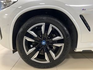 BMW iX3 bild 2
