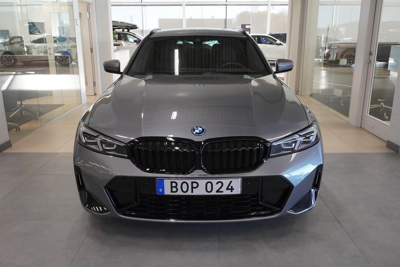 BMW 330 bild 8