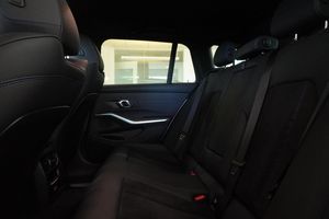 BMW 330 bild 6