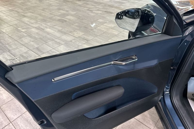 Volvo EX30 bild 5
