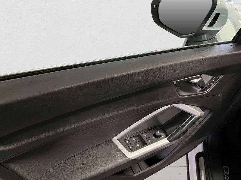 Audi Q3 bild 8