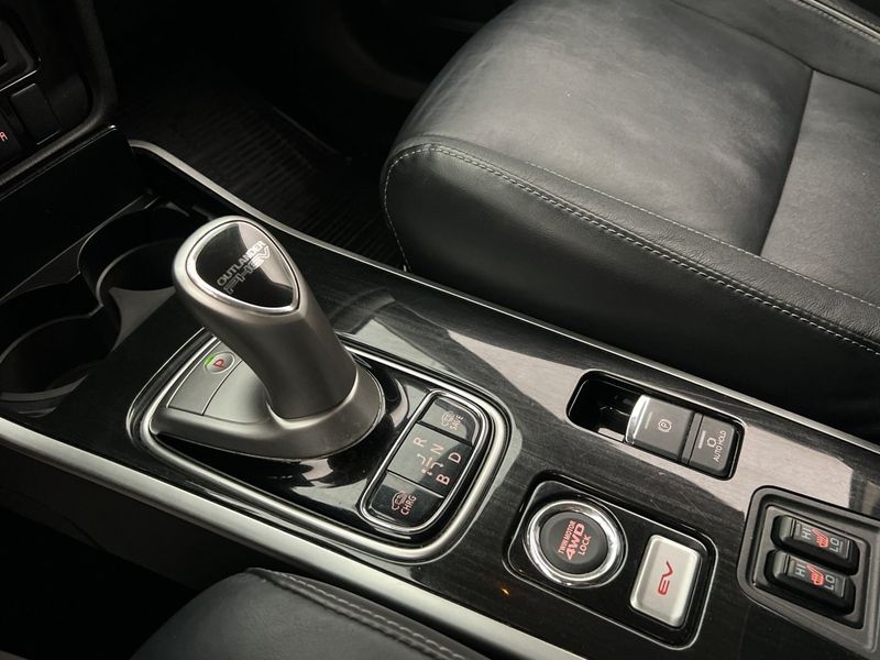 Mitsubishi Outlander bild 24