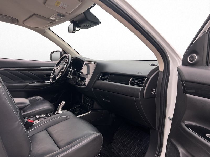 Mitsubishi Outlander bild 12