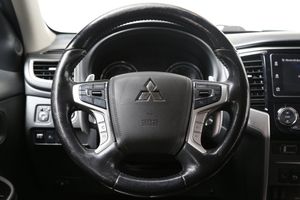 Mitsubishi L200 bild 16