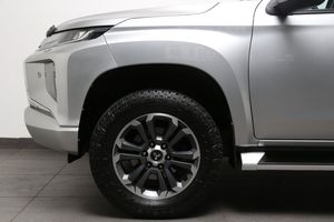 Mitsubishi L200 bild 7