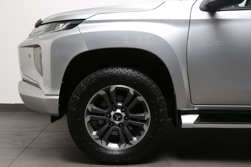 Mitsubishi L200 bild 7