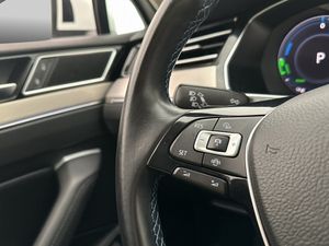 Volkswagen Passat bild 16