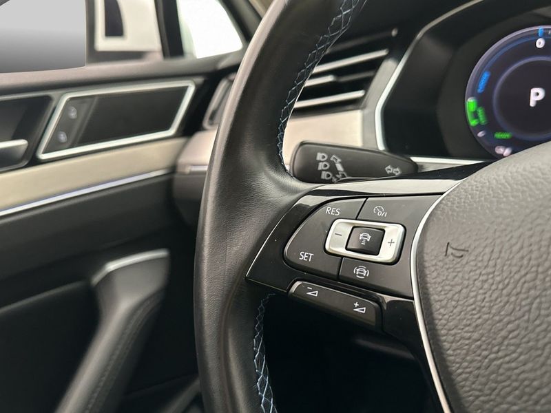 Volkswagen Passat bild 16