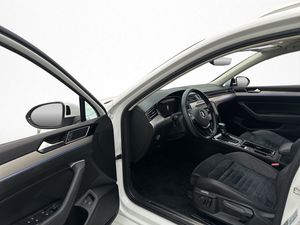 Volkswagen Passat bild 8