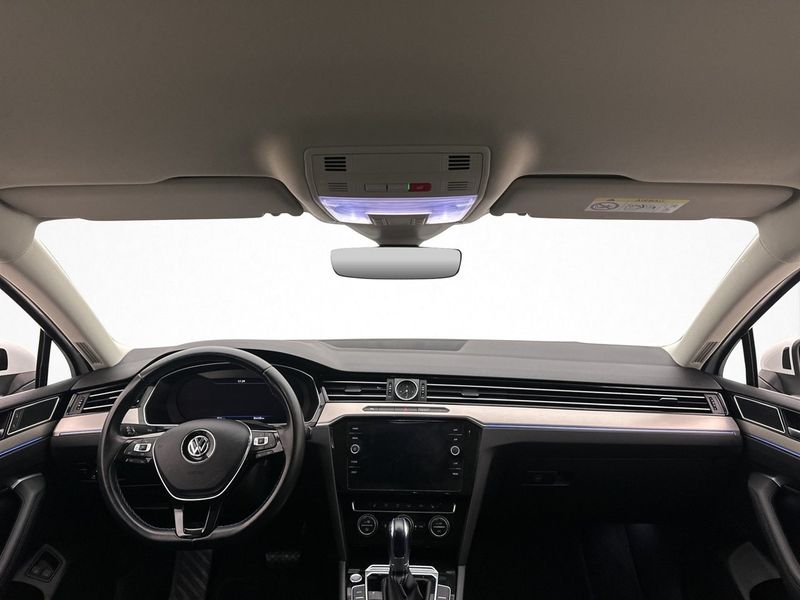 Volkswagen Passat bild 14