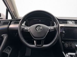 Volkswagen Passat bild 10