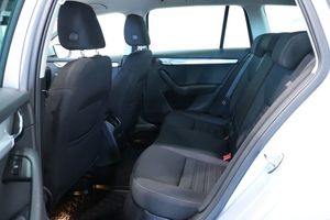 Skoda Octavia bild 8