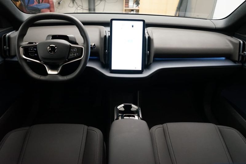 Volvo EX30 bild 5