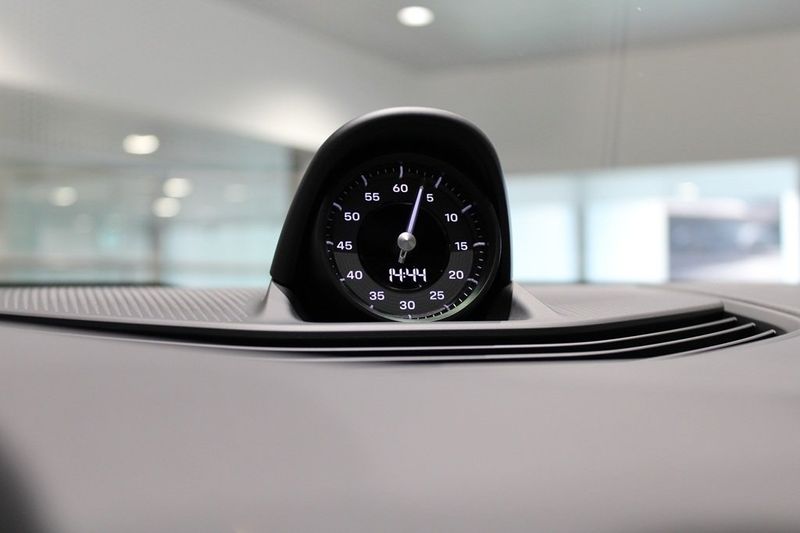 Porsche Taycan bild 12