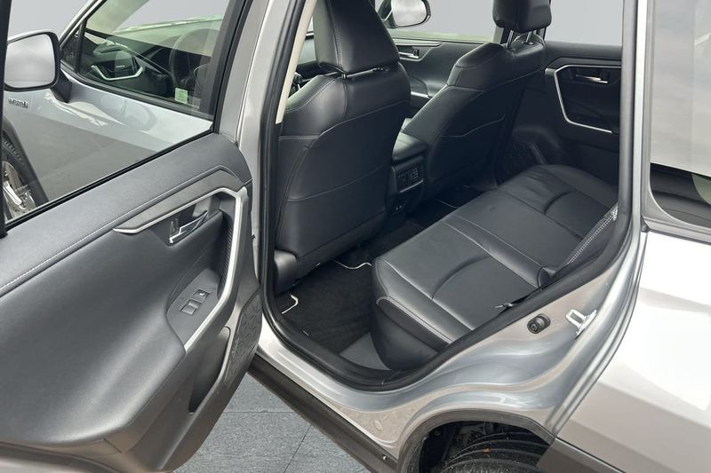 Toyota RAV4 bild 8