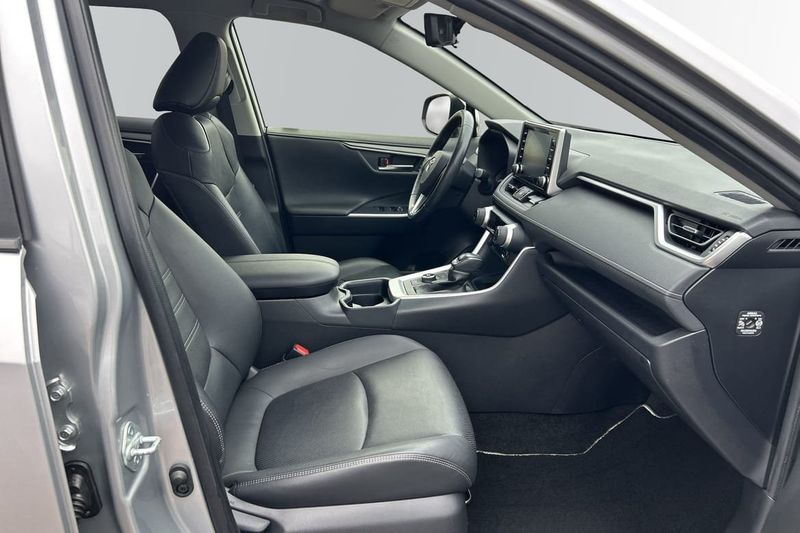 Toyota RAV4 bild 7