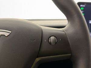 Tesla Model 3 bild 17
