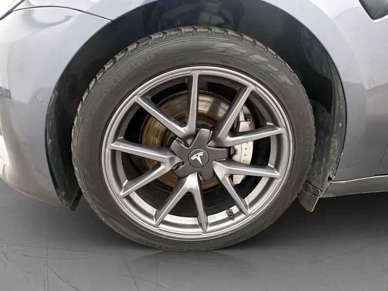 Tesla Model 3 bild 30