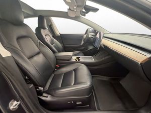 Tesla Model 3 bild 28