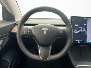 Tesla Model 3 bild 14