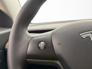 Tesla Model 3 bild 16