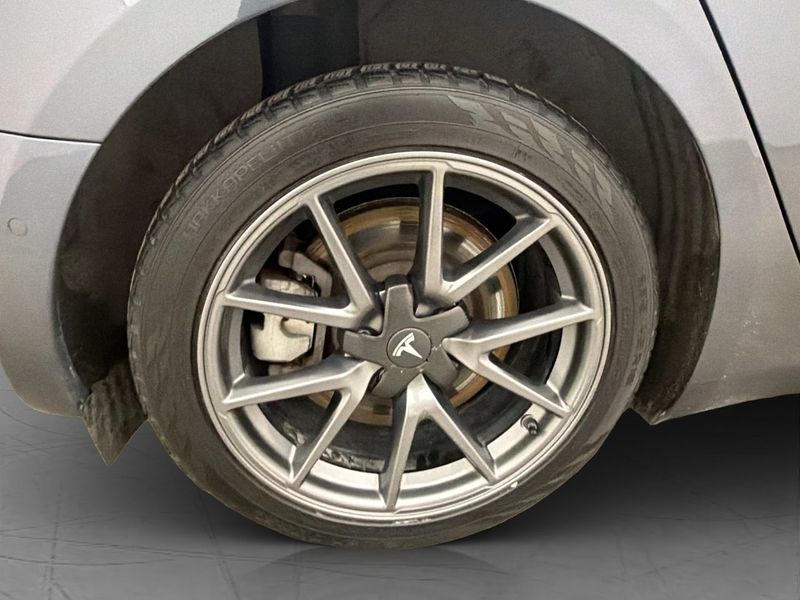 Tesla Model 3 bild 32