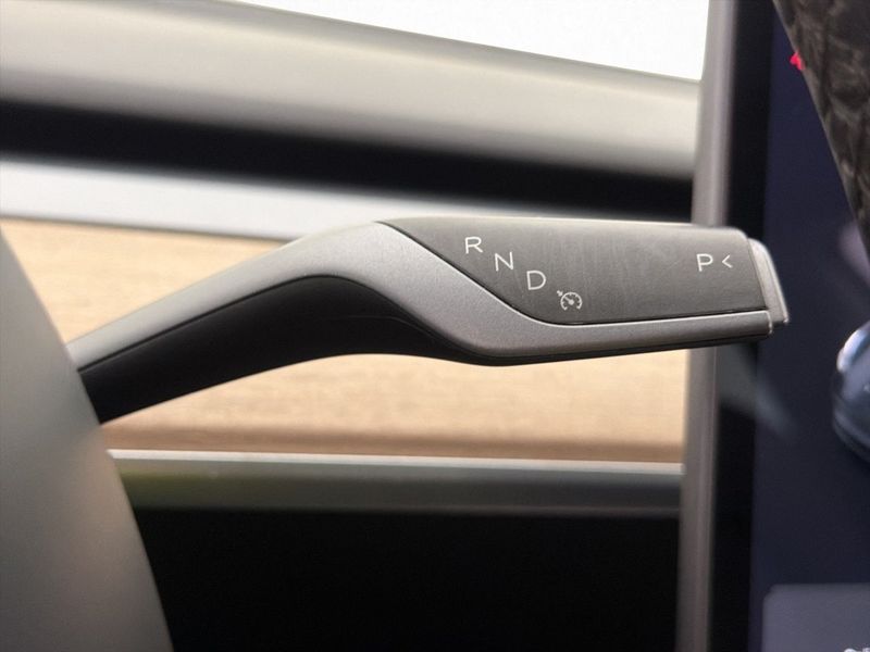 Tesla Model 3 bild 35