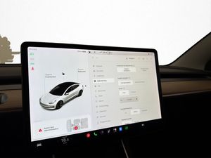 Tesla Model 3 bild 17