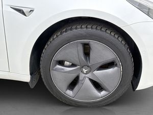 Tesla Model 3 bild 30