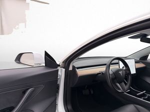 Tesla Model 3 bild 10