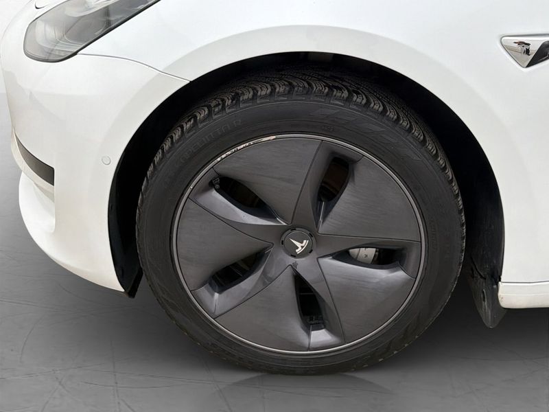Tesla Model 3 bild 27