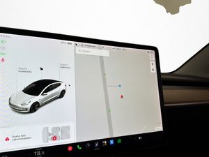 Tesla Model 3 bild 18