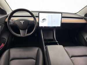 Tesla Model 3 bild 13