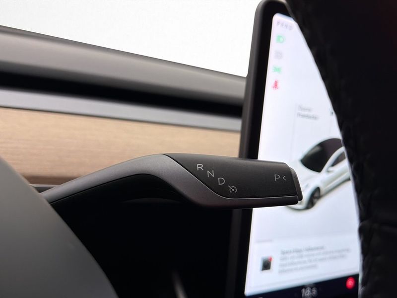Tesla Model 3 bild 31