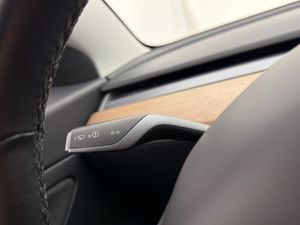 Tesla Model 3 bild 32