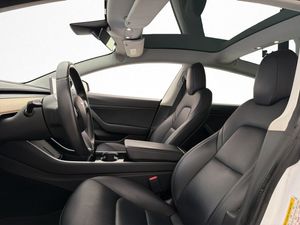 Tesla Model 3 bild 12