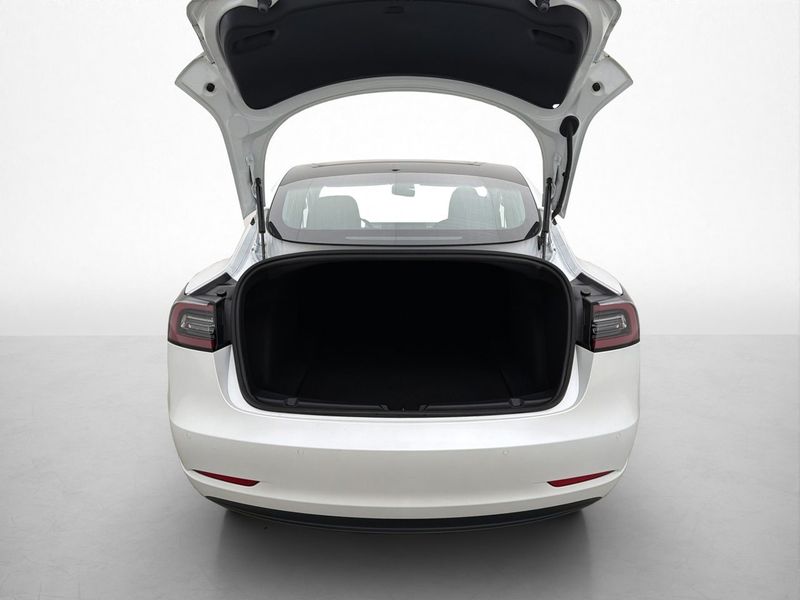 Tesla Model 3 bild 23