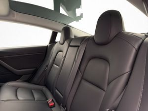 Tesla Model 3 bild 24