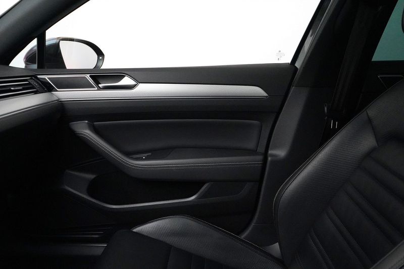 Volkswagen Passat bild 18