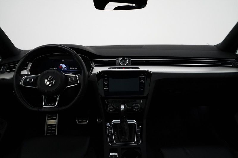 Volkswagen Passat bild 9