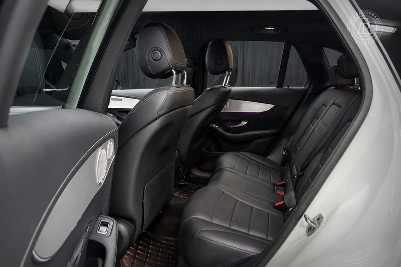 Mercedes GLC300 bild 10