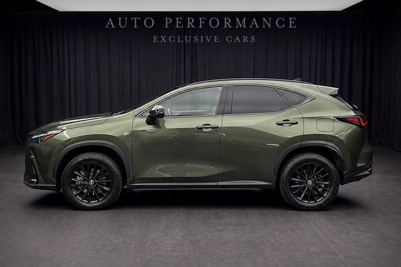 Lexus NX bild 2