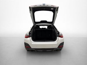 BMW i4 bild 9