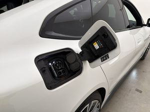 BMW i4 bild 30