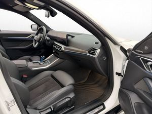 BMW i4 bild 11